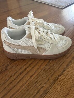 Puma Cream and Gum Low-Top Sneakers